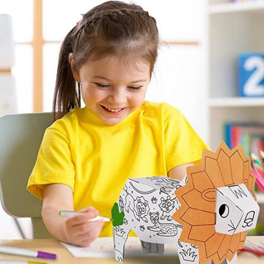 Quelle est la signification d'encourager les enfants à jouer avec des jouets éducatifs DIY?